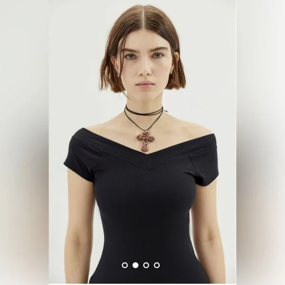 BDG Urban Outfitters Shannen Ribbed V Neck Short Cap Sleeve T shirt baby tee top - Picture 3 of 16